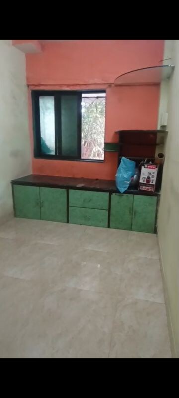 Bedroom in 1 RK Apartment at Vile Parle East – for Rent