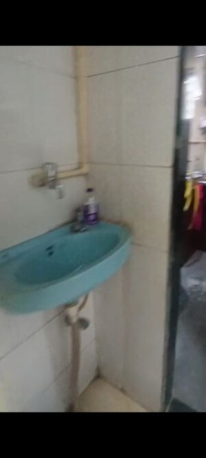 Bathroom in 1 RK Apartment at Vile Parle East – for Rent
