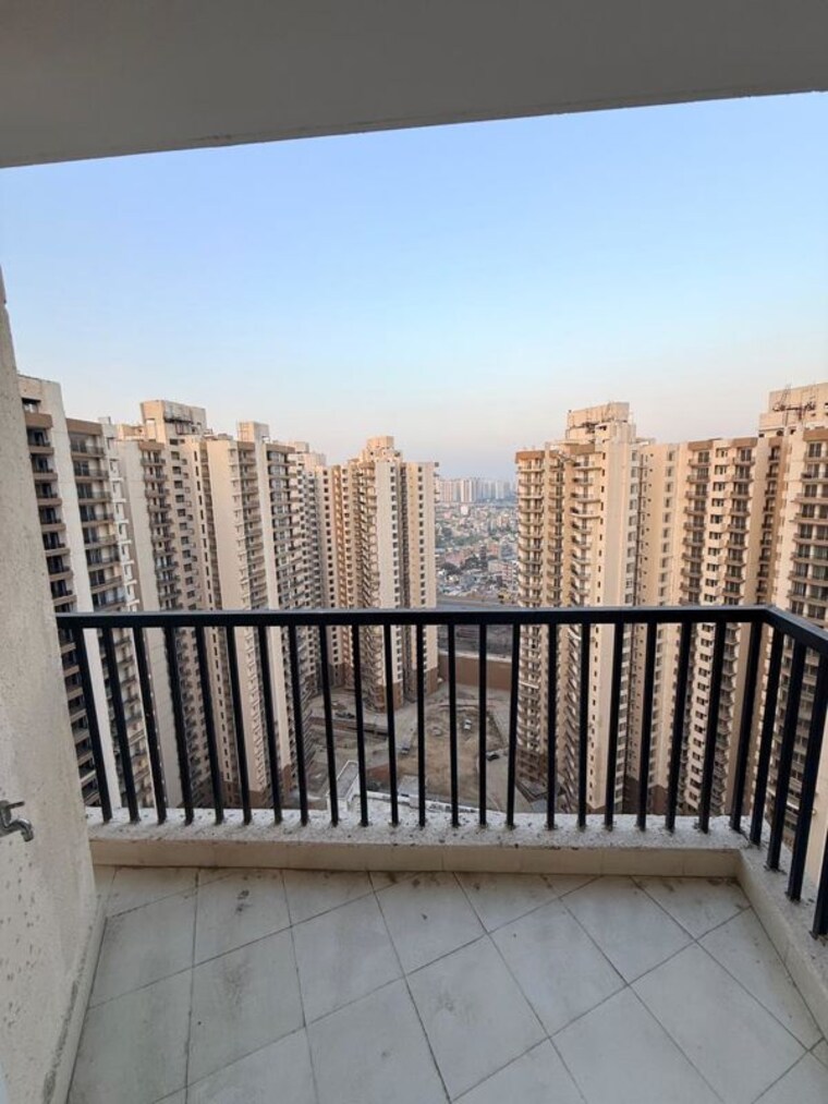 Exterior View, amrapali-heartbeat-city 3.5 Bedroom 1735 Sq.Ft. Apartment In Sector 107 Noida 9954573