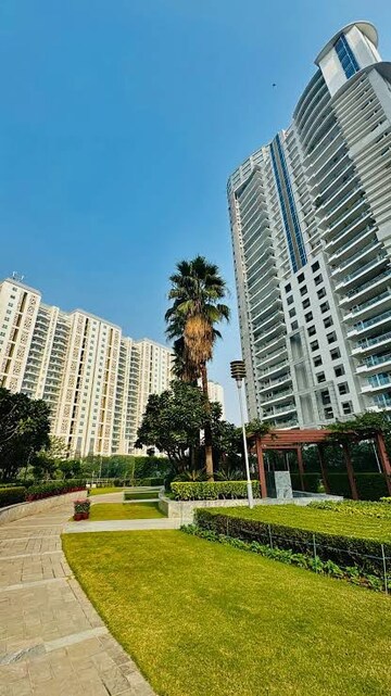 4 BHK Apartment – Exterior View View at DLF The Belaire, Sector 54 - for Sale