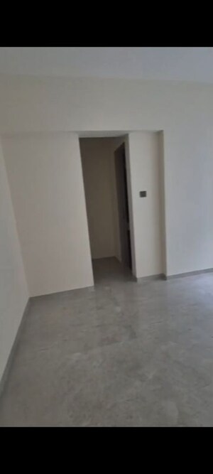 Room in 3 BHK Apartment at Nirmaan Heena, Vile Parle East – for Rent