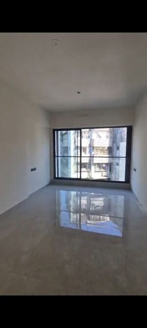 Room in 3 BHK Apartment at Nirmaan Heena, Vile Parle East – for Rent