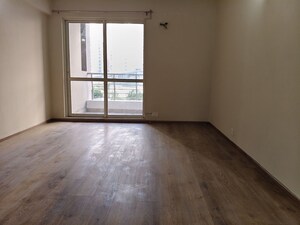 Room in 4 BHK Apartment at 3C Lotus Panache, Sector 110 – for Rent