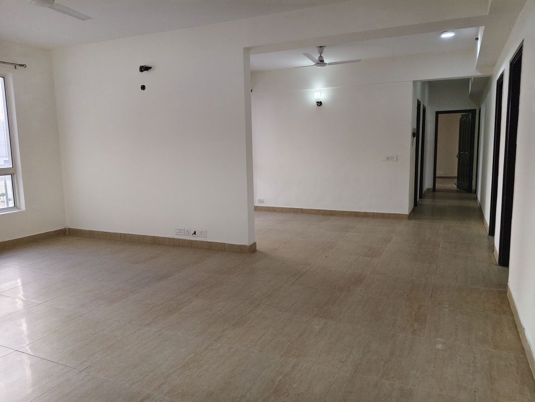 4 BHK + Servant Room Apartment For Rent in Lotus Panache