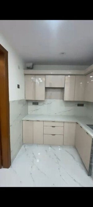 Kitchen in 1.5 BHK Builder Floor at Uttam Nagar – for Sale
