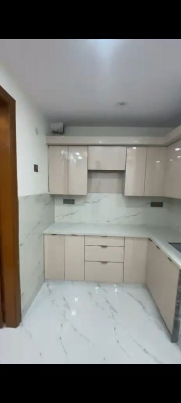 Kitchen in 1.5 BHK Builder Floor at Uttam Nagar – for Sale