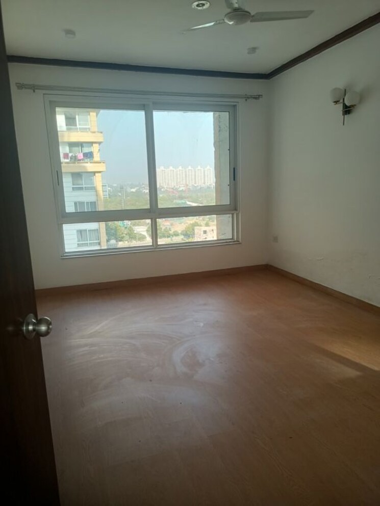 Room, jaypee-kalypso-court 3 Bedroom 2650 Sq.Ft. Apartment In Sector 128 Noida 9820883