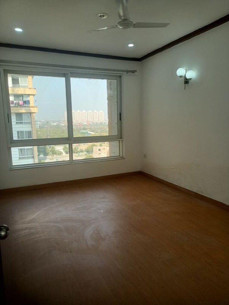 Room, jaypee-kalypso-court 3 Bedroom 2650 Sq.Ft. Apartment In Sector 128 Noida 9820883