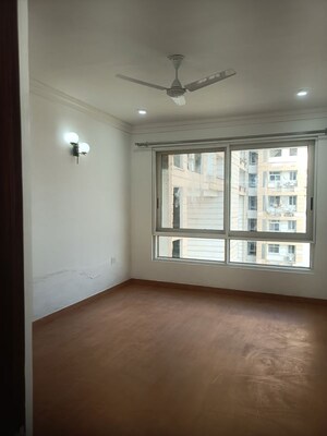 Room in 3 BHK Apartment at Jaypee Kalypso Court, Sector 128 – for Rent