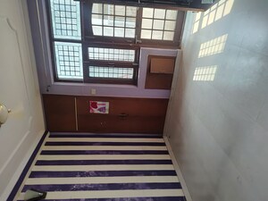 Staircase in 2 BHK Builder Floor at RWA Apartments Sector 47, Sector 47 – for Rent