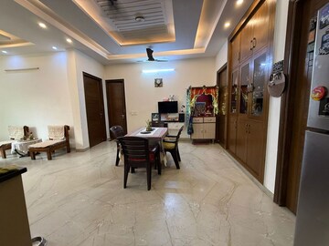 Parking in 3 BHK Builder Floor at Sector 9 – for Sale
