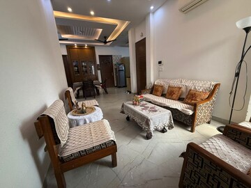 Bedroom in 3 BHK Builder Floor at Sector 9 – for Sale