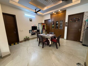 Parking in 3 BHK Builder Floor at Sector 9 – for Sale