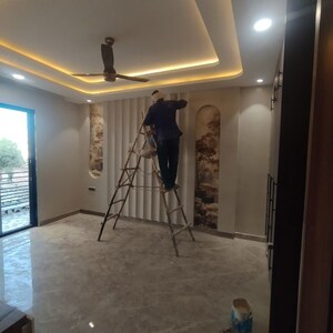 Room in 4 BHK Builder Floor at Sector 85 – for Sale