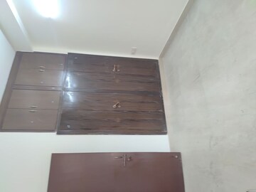 Furnished Amenities in 2 BHK Builder Floor at RWA Apartments Sector 47, Sector 47 – for Rent