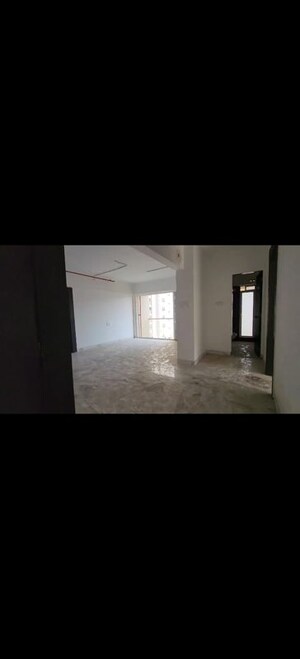 Room in 2 BHK Apartment at RNA NG Eclat, Andheri West – for Sale