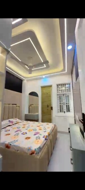 Floor Plan in 3 BHK Builder Floor at Uttam Nagar – for Sale