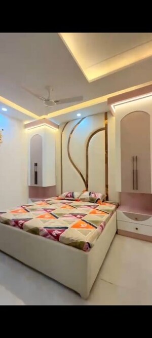 Bedroom in 3 BHK Builder Floor at Uttam Nagar – for Sale