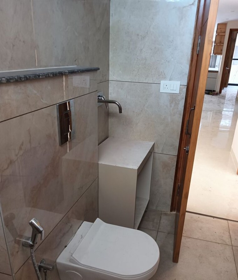 Bathroom, sector 20 3 Bedroom 1650 Sq.Ft. Apartment In Sector 20 Panchkula 9954660