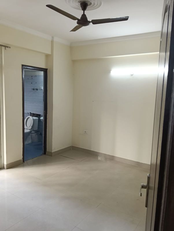 2 BHK Apartment For Rent in Gardenia Glory