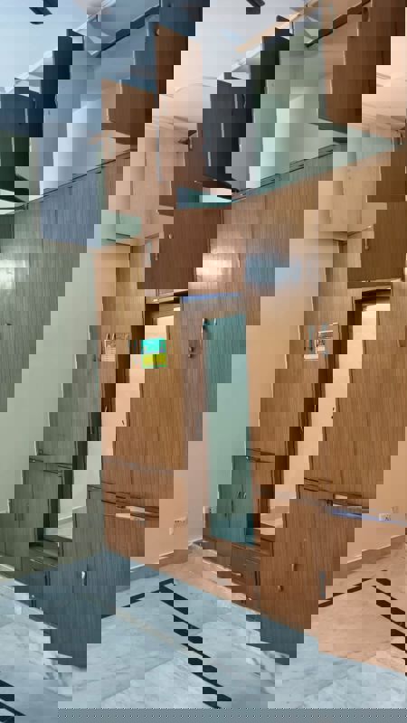 3 BHK + Pooja Room 200 Sq.Mt. Builder Floor in Tulip Mall