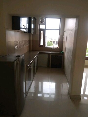 Kitchen in 2 BHK Builder Floor at Eldeco Ananda, Sector 48 – for Rent