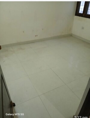 Room in 3 BHK Apartment at Indira Nagar – for Sale