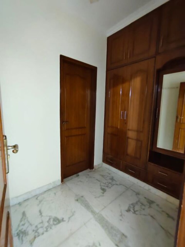 Bedroom, birla-arika 3 Bedroom 250 Sq.Ft. Builder Floor In Sector 31 Gurgaon 9954706