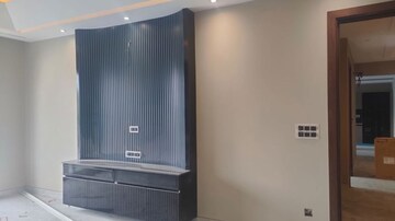 Furnished Amenities in 4 BHK Builder Floor at Sector 15 ii – for Sale