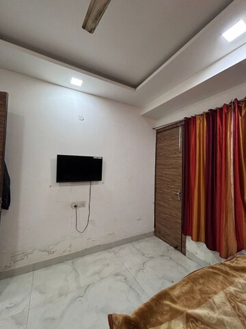 Building Lobby in 3 BHK Apartment at Amrapali Silicon City, Sector 76 – for Rent