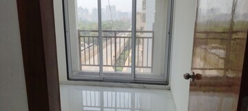 Room in 1 BHK Apartment at Viraj Heights, Kopri – for Sale