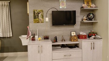 Furnished Amenities in 3.5 BHK Builder Floor at Sector 15 – for Sale