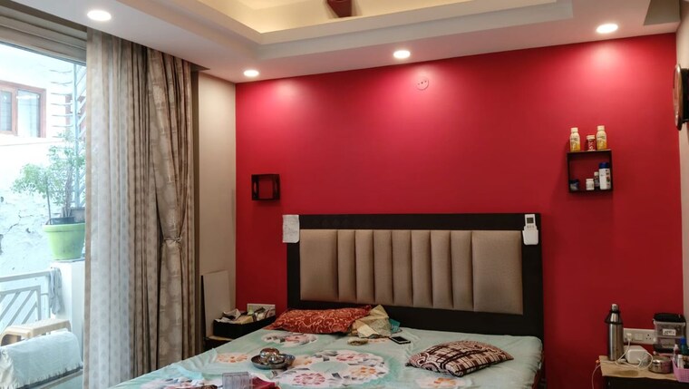 Bedroom, sector 15 3.5 Bedroom 268 Sq.Yd. Builder Floor In Sector 15 Gurgaon 9954720