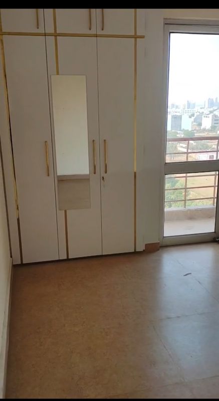 3.5 BHK + Servant Room Apartment For Rent in Levana Celebrity Meadows