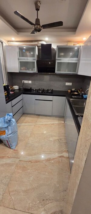 Kitchen in 3 BHK Builder Floor at Dlf Phase I – for Rent