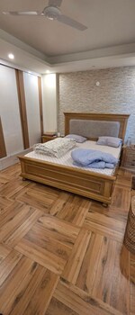 3 BHK + Servant Room 200 Sq.Yd. Builder Floor in DLF Phase I