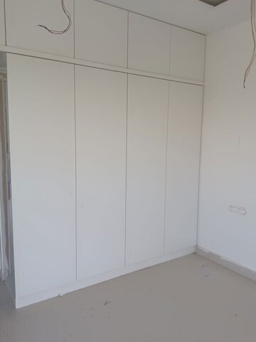 Room in 3 BHK Apartment at Kokapet – for Rent