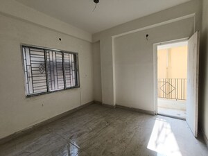 Room in 3 BHK Apartment at Maa Tara Apartment, Vip Road – for Sale
