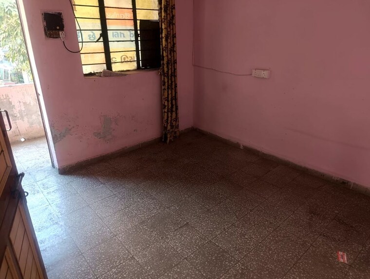 Room, agrawal-apartment 2 Bedroom 1250 Sq.Ft. Villa In Satellite Ahmedabad 9954778