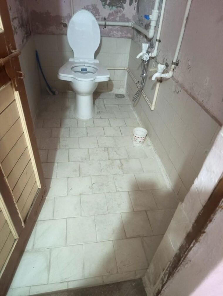 Balcony, agrawal-apartment 2 Bedroom 1250 Sq.Ft. Villa In Satellite Ahmedabad 9954778