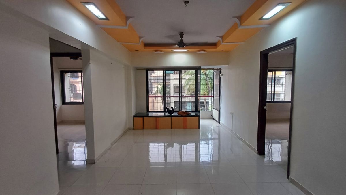 2 BHK Apartment For Rent in Kalpataru Paramount