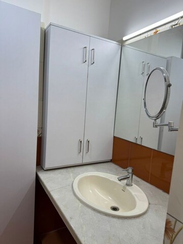 Bathroom in 3 BHK Apartment at Lalazar Apartment, Palace Road – for Sale