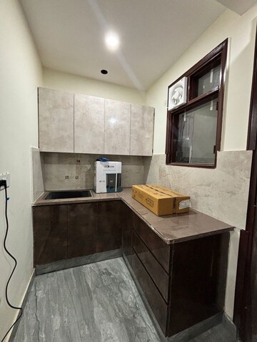 Kitchen in 1 RK Builder Floor at Hong Kong Bazaar, Sector 57 – for Rent