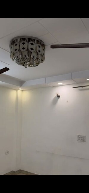 2 BHK Builder Floor For Sale in Hari Nagar