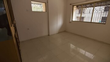 Room in 2 BHK Apartment at Sai Sainik, Malad East – for Rent