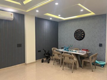 Team Area in 3 BHK Builder Floor at Sector 14 – for Sale