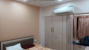 1 BHK Apartment For Rent in Juhu