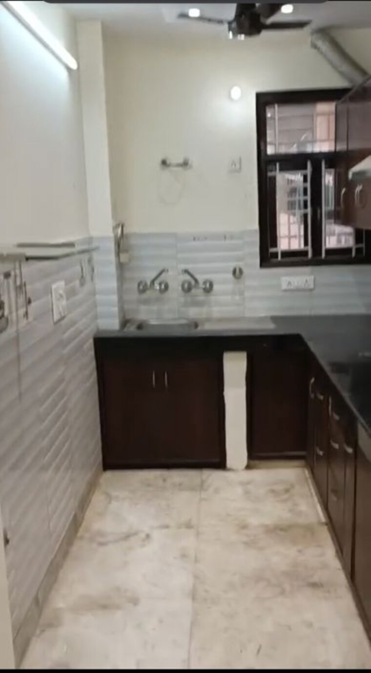 Kitchen, hari nagar 2 Bedroom 75 Sq.Yd. Builder Floor In Hari Nagar Delhi 9954866