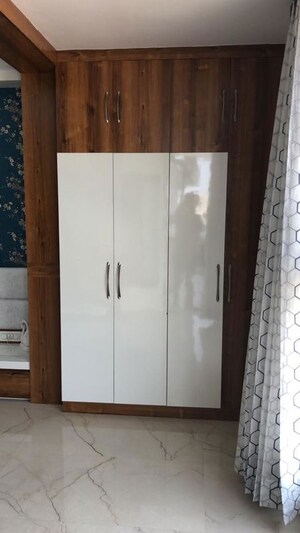 Room in 4 BHK Builder Floor at Sector 14 – for Sale