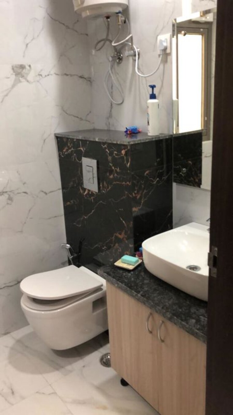 Team Area, sector 14 4 Bedroom 250 Sq.Yd. Builder Floor In Sector 14 Gurgaon 9954865